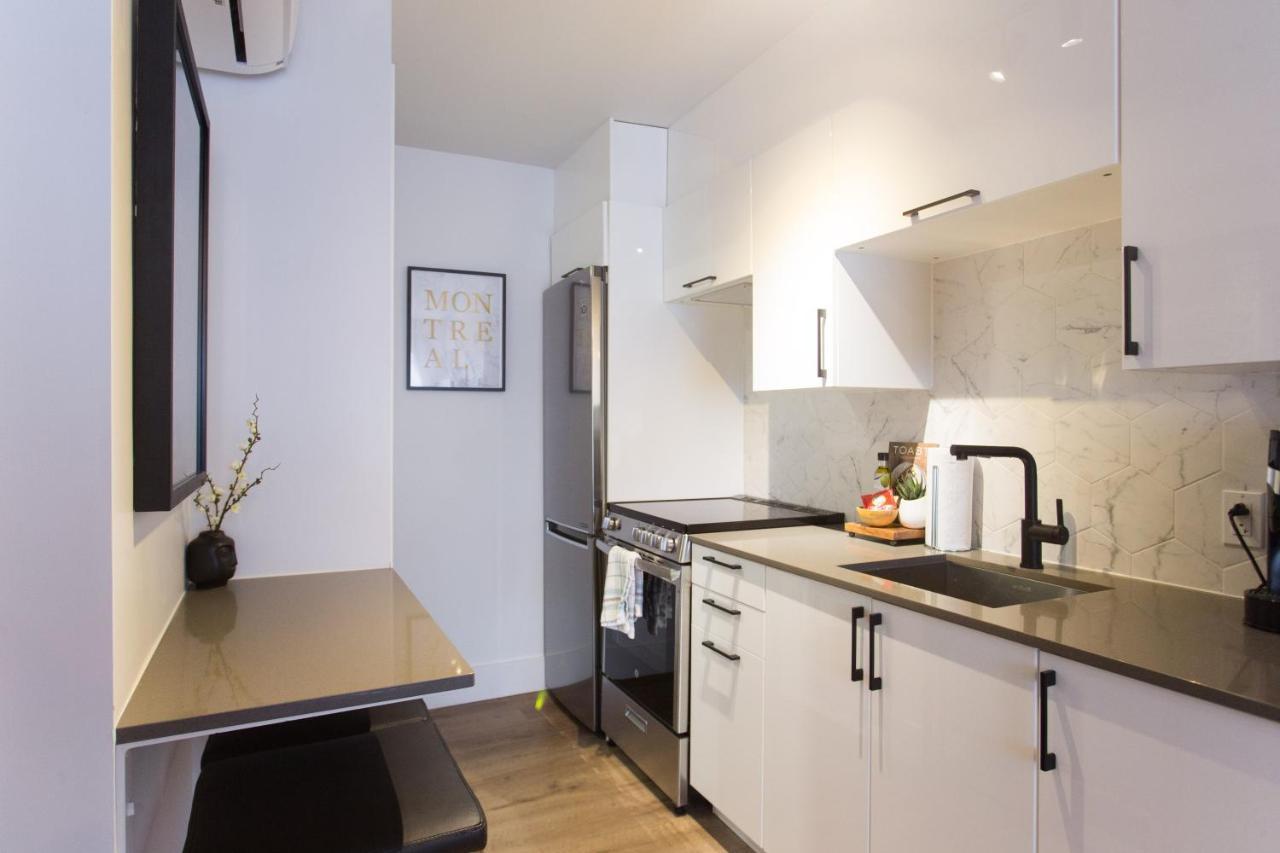 Fun & Funky Little Italy Studio With Full Kitchen By Den Stays Монреаль Екстер'єр фото